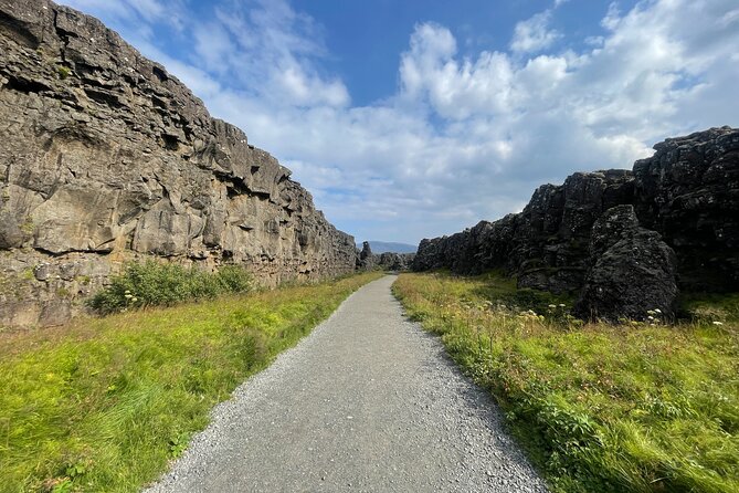 Private Full-Day Golden Circle Tour from Reykjavik - The smart value of pickup, drop-off, and a real guide