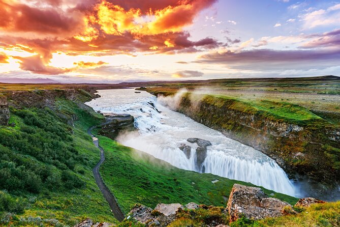 Private Golden Circle & Blue Lagoon tour - One-Day Combo: Why Golden Circle Plus Blue Lagoon makes sense
