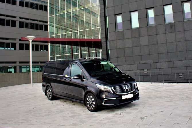Private Keflavik Airport Transfer (One Way) - KEF transfers feel simpler when someone tracks your flight