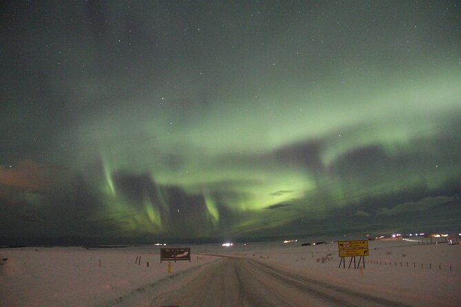 Private Northern Lights Tour from Reykjavik - Cold-weather comfort: what to bring so the wait is bearable