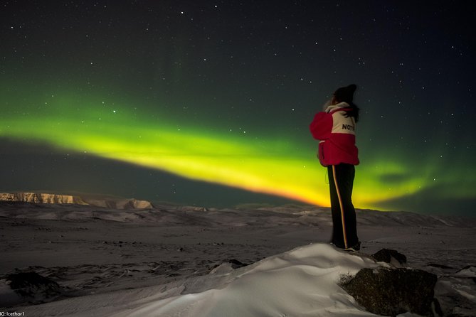 Private Northern lights with photographs - The photography advantage, including the part you do not have to fight