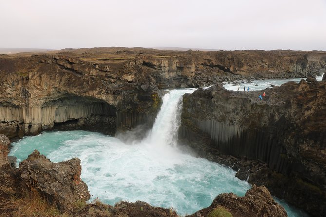Private Tour in Northern Iceland from Akureyri - Hverir mud pits and Skútustaðagígar craters: where the ground steals the show