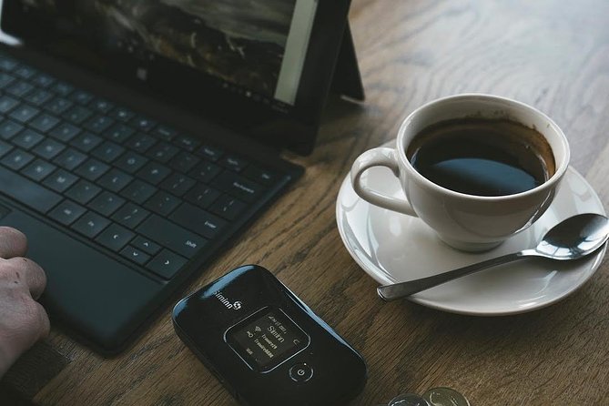 Rent Unlimited High Speed pocket Wifi in Iceland - Pickup to drop off: the Keflavik Airport return by mailboxes