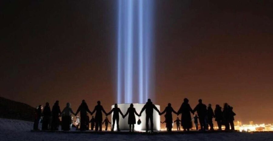 Reykjavik: 2-Hour Imagine Peace Tower Tour - The Imagine Peace Tower at night, and why the weather matters