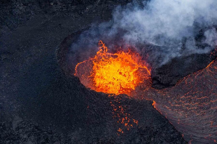 Reykjavik: 45-Minute Volcano Sightseeing Helicopter Tour - Returning to Reykjavik: tight timing, clear finish