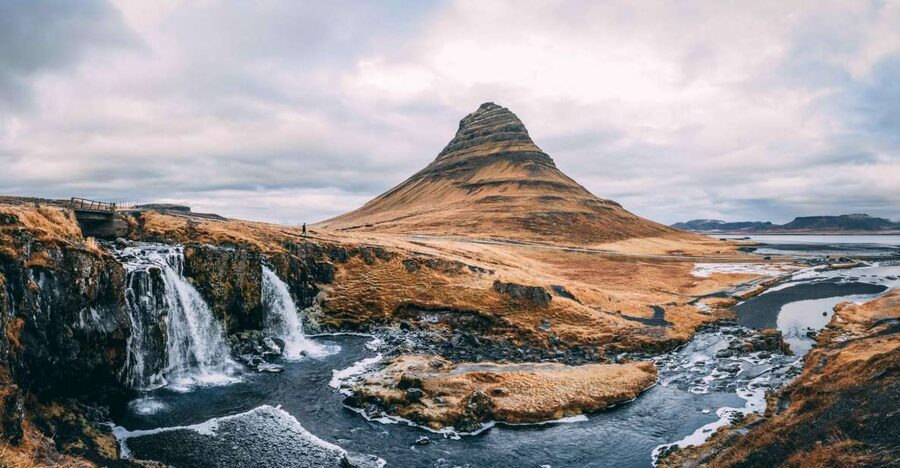 Reykjavik: 8-Day Small Group Circle of Iceland Tour - Day 4: East Fjords driving, wild reindeer chances, and Lagarfljót’s monster story