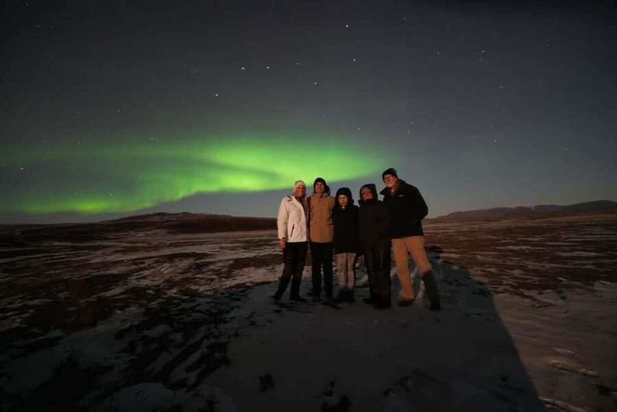 Reykjavik: Aurora Small Group 4x4 Northern Lights Adventure - The Photo Stop and Pro Photo Promise