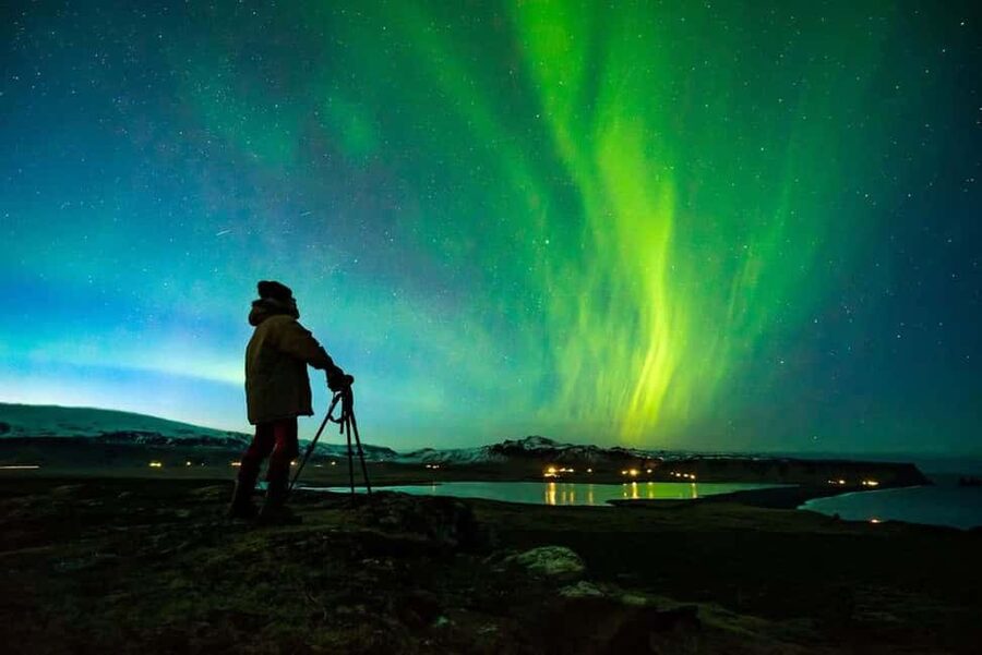 Reykjavik: Aurora Small Group 4x4 Northern Lights Adventure - Standard vs Guaranteed: Choosing the Right Level of Risk