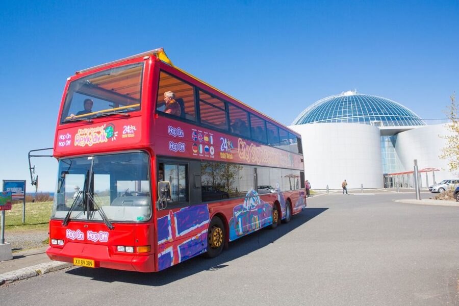 Reykjavik: City Sightseeing Hop-On Hop-Off Bus Tour - Shopping, art, and Hallgrímskirkja: choose your stops like a game