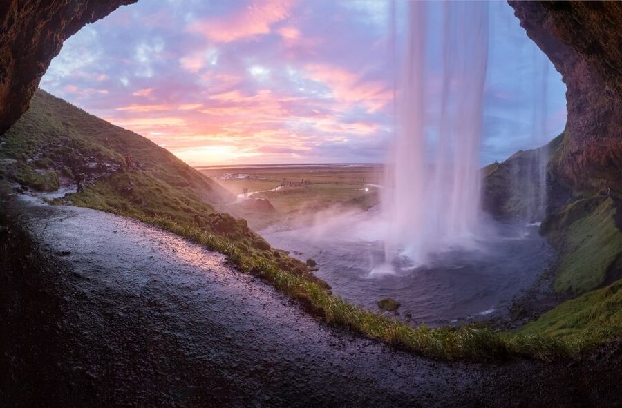 Reykjavík: Epic South Coast Tour - Waterfalls & Black Beach - Seljalandsfoss and Gljúfrabúi: Walking Behind the Water