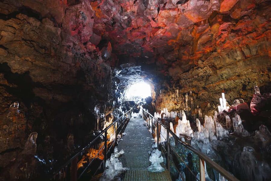 Reykjavik: Evening Lava Tunnel and Northern Lights Hunt - Entering the lava tube: what the cave walk is like with helmet and head torch