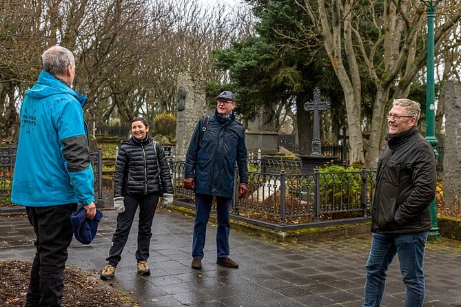 Reykjavik Folklore Walking Tour: Meet the Elves, Trolls & Ghosts of Iceland - What You’ll Notice Fast About the Style
