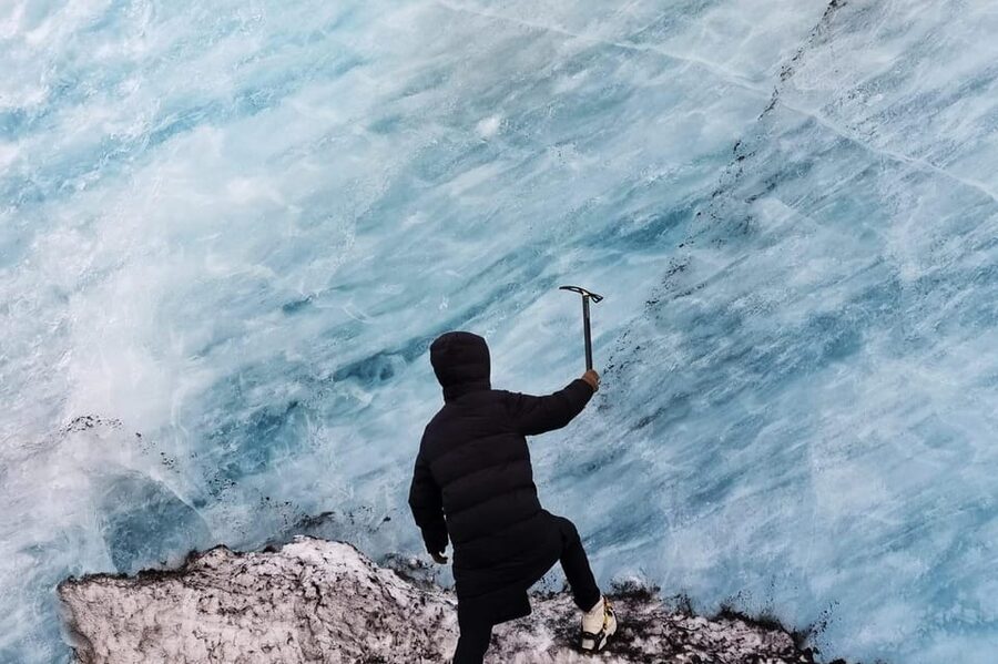 Reykjavik: Glacier Hike, Waterfalls and Black Sand Beach - What you should bring and wear for glacier ice and wet rocks
