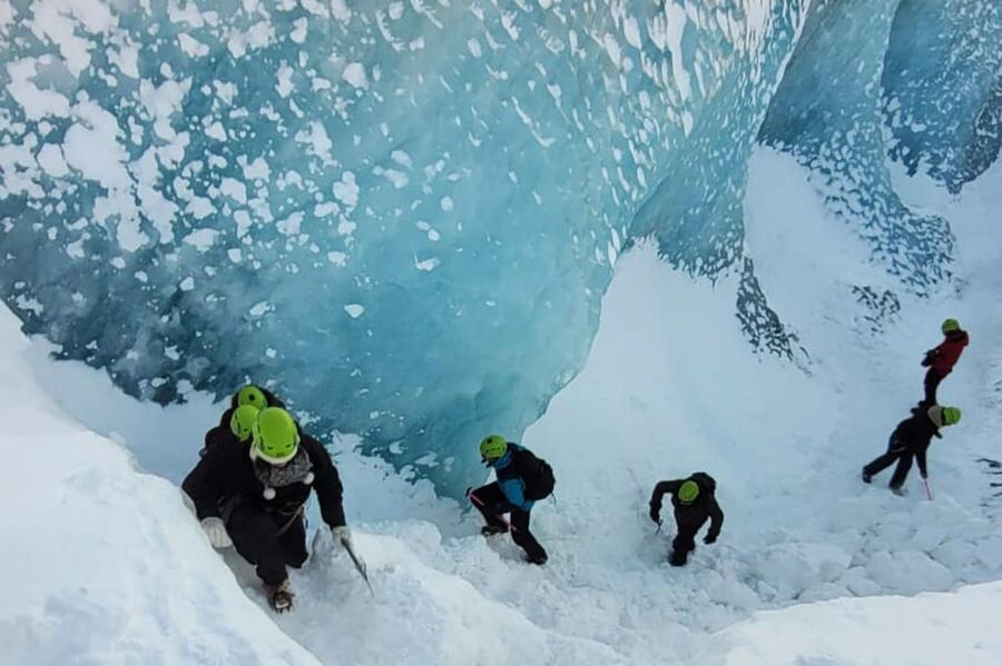 Reykjavik: Glacier Hike, Waterfalls and Black Sand Beach - How the 11-hour schedule really plays out