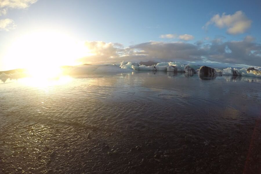 Reykjavik: Glacier Lagoon Boat Ride & Diamond Beach Day Tour - Vík dinner, sea stacks, and the Eyjafjallajökull view you get only if the weather cooperates
