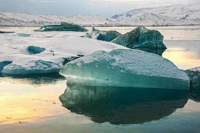 Reykjavik: Glacier Lagoon Boat Ride & South Coast Full Day Tour - Why Jökulsárlón in one day from Reykjavik is a big deal