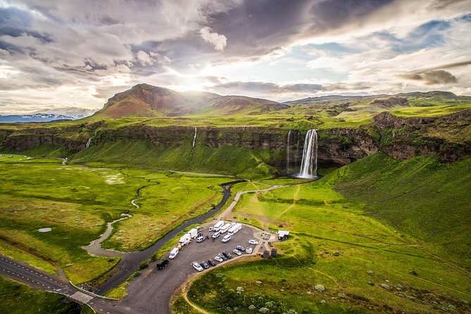 Reykjavik: Glacier Lagoon, Diamond Beach & South Coast Day Tour - Seljalandsfoss on the way back: the waterfall you can walk behind