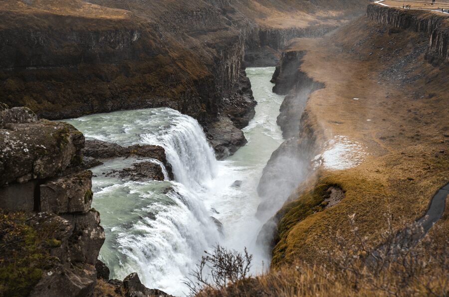 Reykjavík: Golden Circle and Silfra Snorkeling Combo Tour - The 10-hour day, pickup timing, and the bus reality