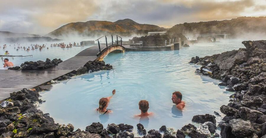 Reykjavík: Golden Circle, Blue Lagoon & Northern Lights Tour - Thingvellir National Park: the UNESCO stop where Iceland feels tectonic
