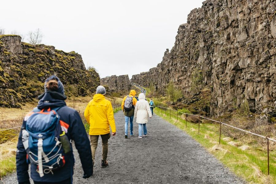 Reykjavik: Golden Circle, Crater & Blue Lagoon Minibus Tour - Kerið crater lake: the short stop that can still be unforgettable