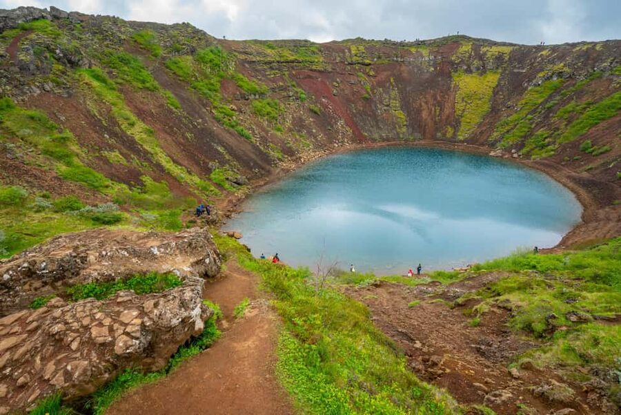 Reykjavík: Golden Circle & Extra Waterfalls Small Group Tour - Seljalandsfoss: mist on your face, the walk behind the falls
