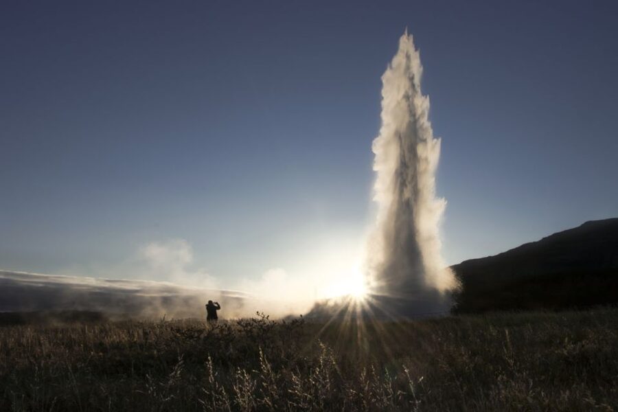 Reykjavik: Golden Circle, Tomato Farm and Kerið Crater Tour - Gullfoss waterfall: the part that still surprises people