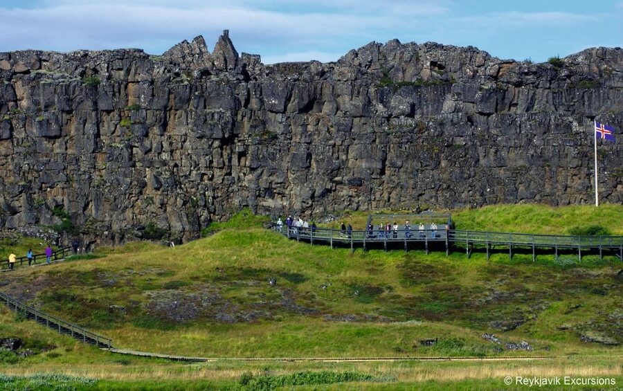Reykjavik: Golden Circle Tour and Blue Lagoon Admission - Blue Lagoon Comfort Package: What You Get for Your Soak
