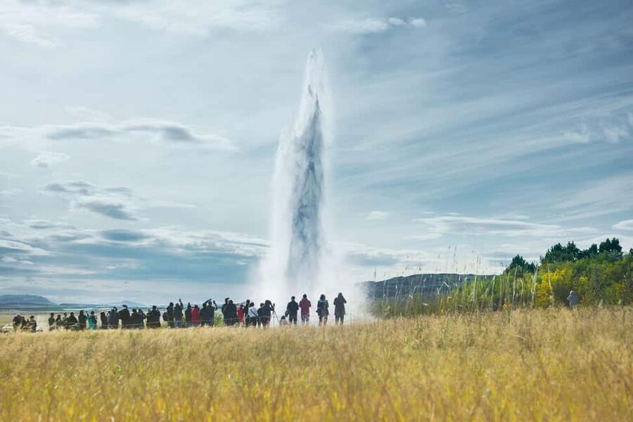 Reykjavik: Golden Circle Tour & Laugarás Lagoon Entry - Gullfoss Waterfall: the power stop that sets the tone