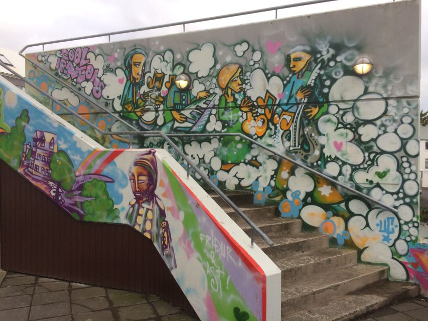 Reykjavik: Guided City Walking Tour - Pacing, distance, and who should take this walking tour