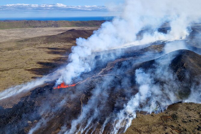 Reykjavik Helicopter Private Tour of Volcanoes - Keilir: Passing a 100,000-Year-Old Subglacial Volcano