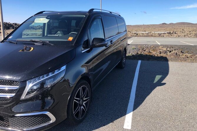 Reykjavik Iceland: Private Transfer to/from Keflavik Airport KEF - Door-to-Door KEF-to-Reykjavik, Without the Detours