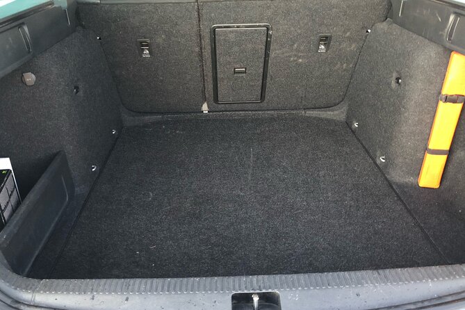 Reykjavik Iceland: Private Transfer to/from Keflavik Airport KEF - Vehicles, Comfort, and the Little Things That Add Up