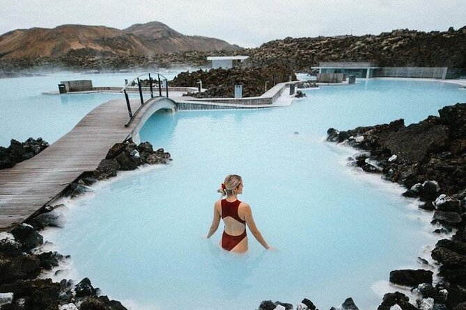 Reykjavik Iceland: Private Transfer to/from Keflavik Airport KEF - Wi-Fi Onboard and Staying Connected Without the Headache