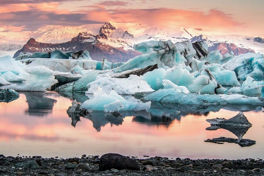 Reykjavik: Jokulsarlon Glacier Lagoon & Diamond Beach Tour - The Boat Cruise Option: When It Makes the Day