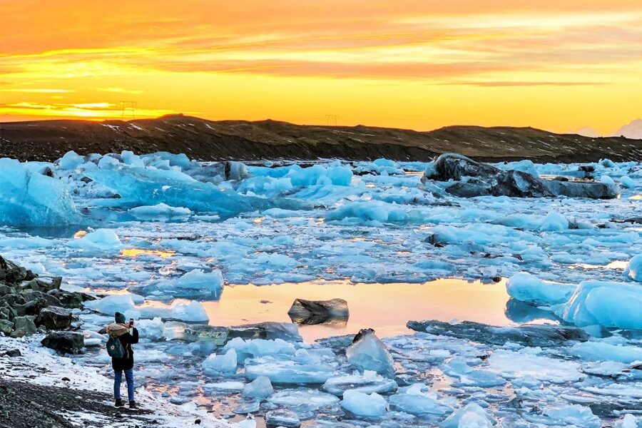 Reykjavik: Jokulsarlon Glacier Lagoon & Diamond Beach Tour - Diamond Beach: Black Sand and Ice That Looks Like Winter Confetti