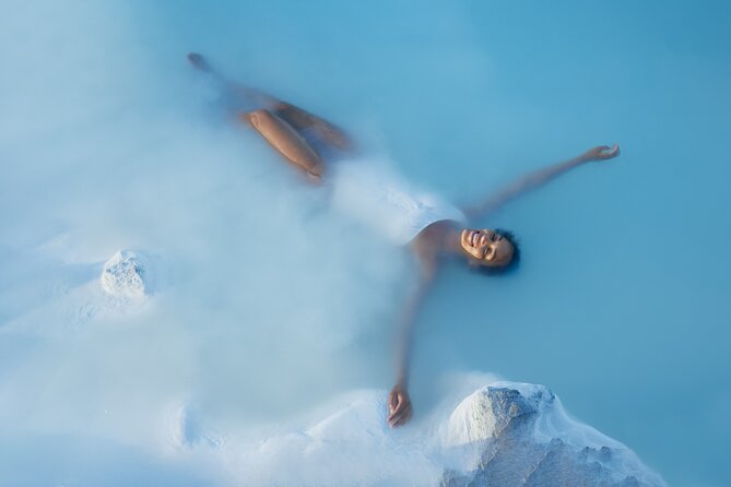 Reykjavik/Keflavik: Blue Lagoon Private Transfer - KEF Airport to the Blue Lagoon: how you get met in arrivals