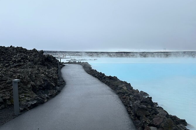 Reykjavík/Keflavík-Blue Lagoon, Silica & Retreat Transfer - How the Service Handles Timing: Waiting Windows That Save Your Day