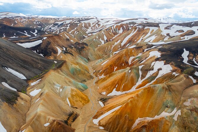 Reykjavík: Landmannalaugar & Icelandic Highlands Super Jeep Tour - Super Jeep Day Trips: Why This Highlands Route Feels Worth It