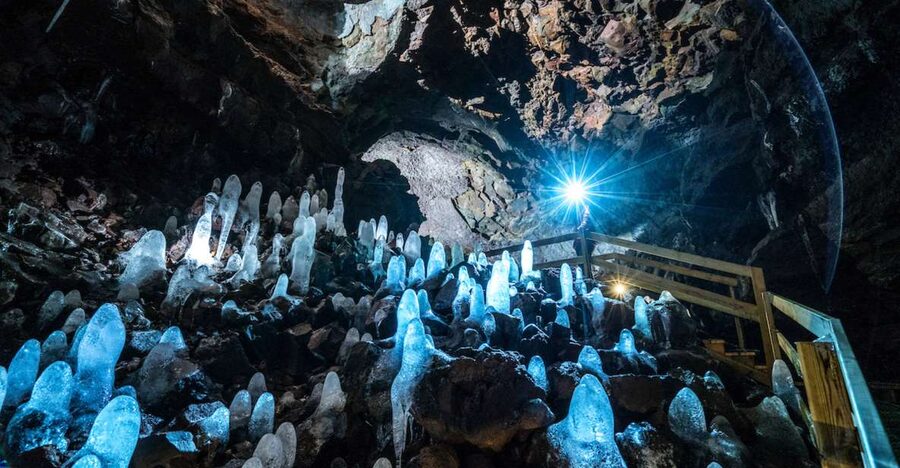 Reykjavik: Lava Cave, Hot Springs, Horses & Waterfalls Tour - Glanni Waterfall and Deildartunguhver: start easy, then hit real heat