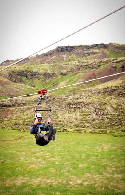 Reykjavik: Mega Zipline Adventure - Kambar Plateau to Reykjadalur Valley, the 1-kilometer run