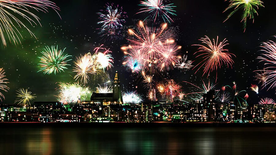 Reykjavik: New Years Fireworks Midnight Cruise - Key highlights at a glance