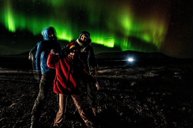Reykjavik: Northern Lights Comfort Coach with Surprise - Comfort Coach Details That Matter When Iceland Is Freezing