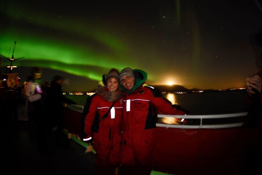 Reykjavík: Northern Lights Cruise - The View-Making Route: Harpa, Hallgrímskirkja, and the Imagine Peace Tower
