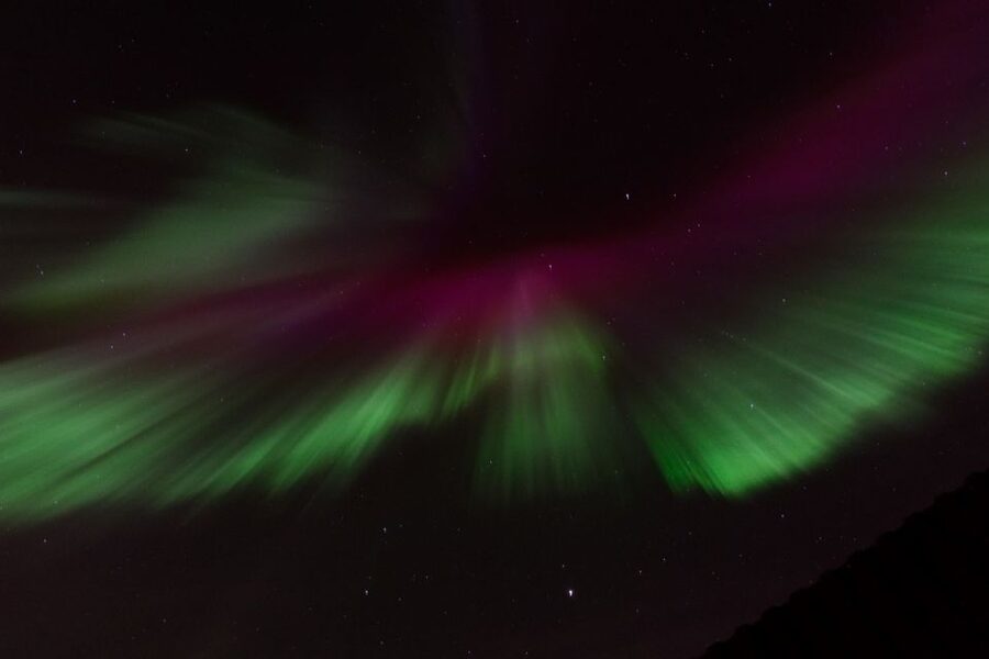 Reykjavik: Northern Lights Motor Yacht Cruise - The 2.5-hour rhythm: how the cruise builds from city glow to dark sky
