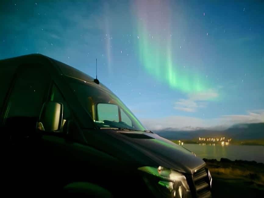 Reykjavik: Northern Lights Small Group with Surprise - Key things to love about this Reykjavik aurora experience