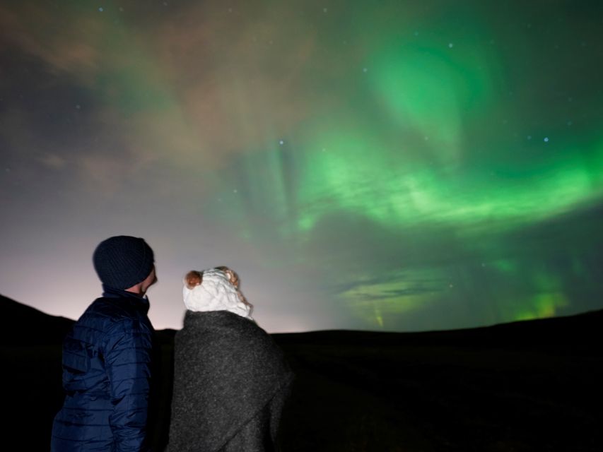 Reykjavik: Northern Lights Tour w/Pro Photos - Small Group - Key highlights to look for on this Reykjavik Northern Lights hunt