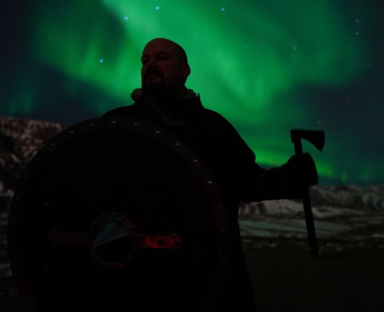 Reykjavik: Northern Lights Tour w/Pro Photos - Small Group - The 4-hour Reykjavik night, what happens after pickup