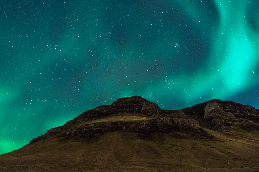 Reykjavik: Northern Lights Tour with Free Photos & Hot Cocoa - Hot cocoa, sweet treats, and the comfort factor that actually counts