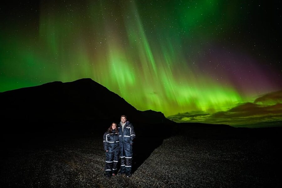Reykjavik: Northern Lights Tour with Private Photographer - The comfort system: warm jumpsuits and outdoor chairs that change the whole experience