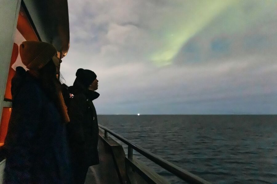 Reykjavik: Northern Lights Yacht Tour - What to Pack for a 2-Hour Winter Boat Night